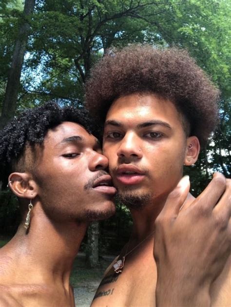 Free Big Black Men Kissing Videos